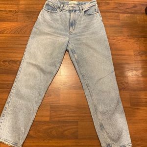 Abercrombie Curve Love 90’s Straight Leg Denim
